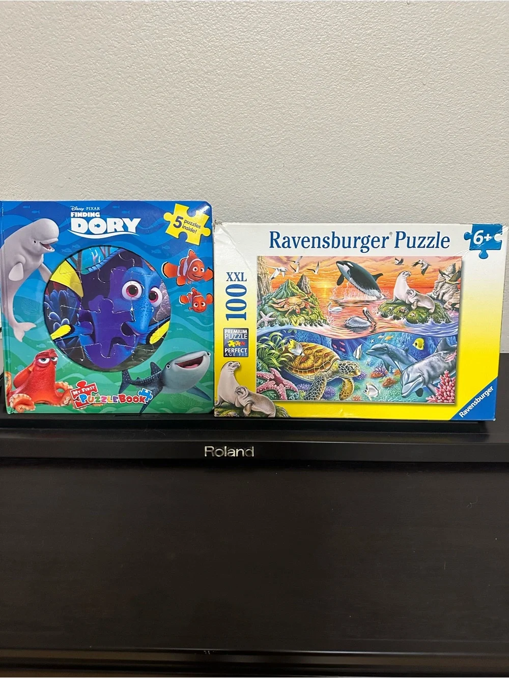 Disney Finding Dory Puzzle Book - Blue & Green Ocean Art Puzzle 100 pieces